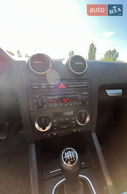 Хэтчбек Audi A3 2006 в 