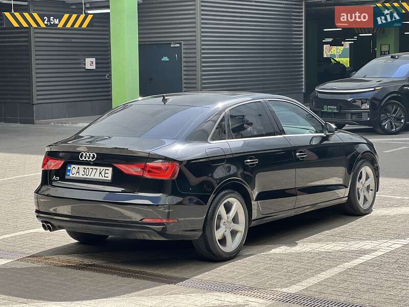 Седан Audi A3 2014 в Киеве
