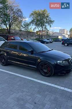 Хэтчбек Audi A3 2007 в 