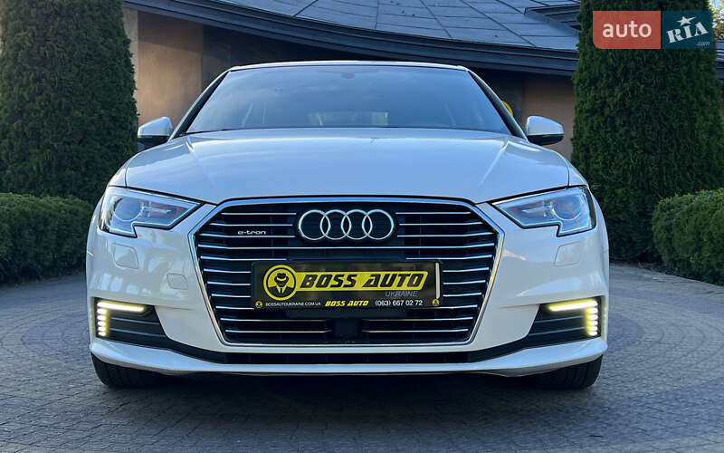 Хэтчбек Audi A3 2016 в Львове