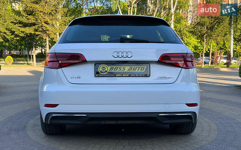 Хэтчбек Audi A3 2016 в Львове