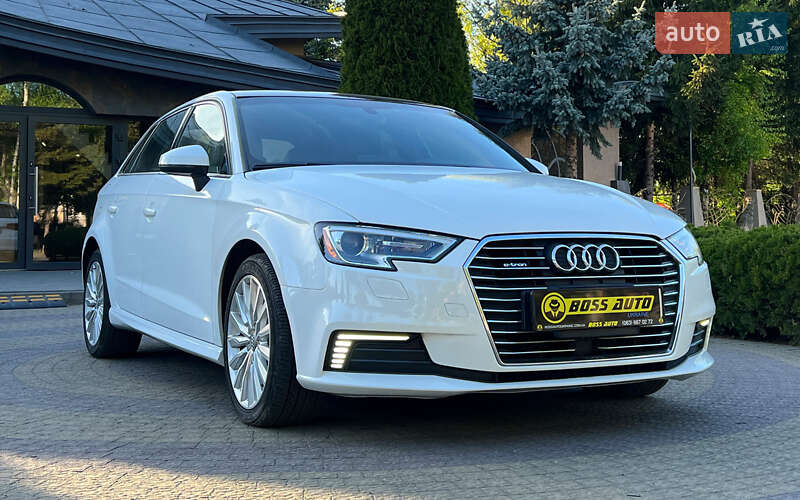 Хэтчбек Audi A3 2016 в Львове