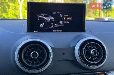 Хэтчбек Audi A3 2016 в 