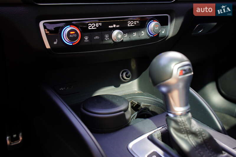 Седан Audi A3 2017 в Житомире