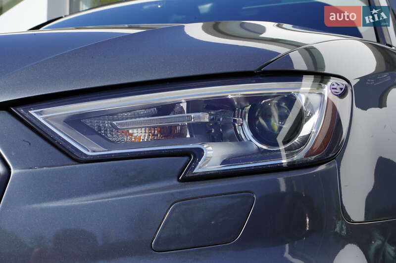 Седан Audi A3 2017 в Житомире