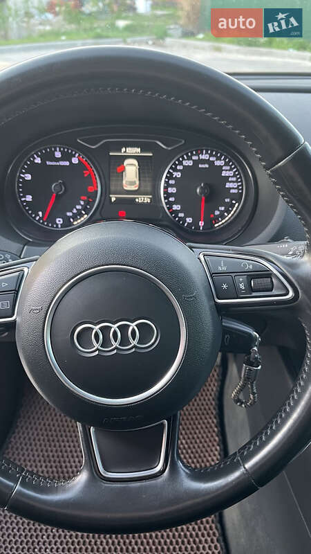 Хетчбек Audi A3 2015 в Бобрику