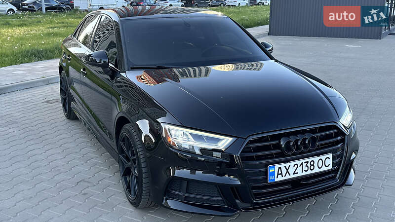 Седан Audi A3 2016 в Киеве