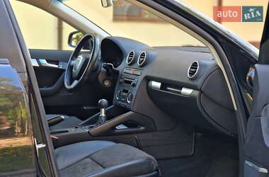 Хэтчбек Audi A3 2005 в 
