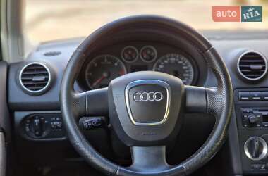 Хэтчбек Audi A3 2005 в 