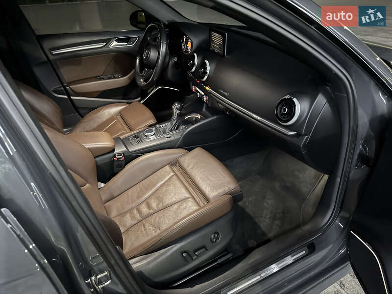 Хэтчбек Audi A3 2017 в Луцке