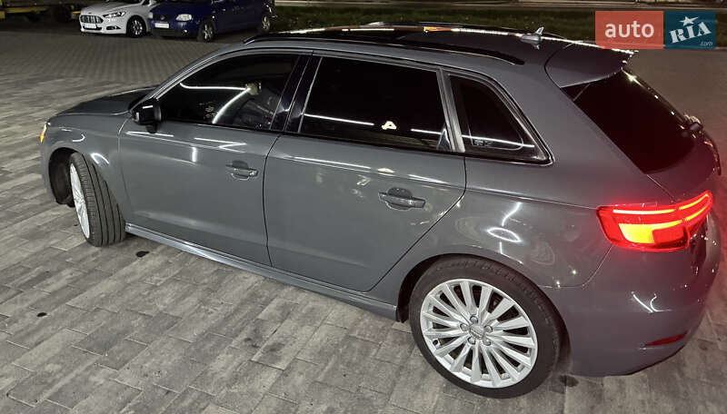 Хэтчбек Audi A3 2017 в Луцке