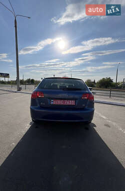 Хэтчбек Audi A3 2005 в 