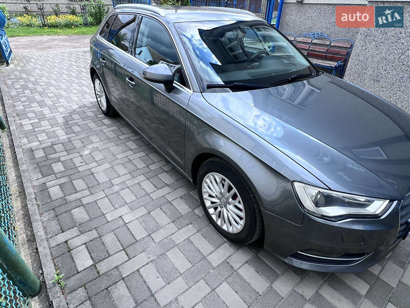 Хетчбек Audi A3 2015 в Горохові