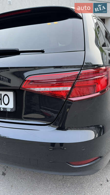 Хэтчбек Audi A3 2018 в Житомире