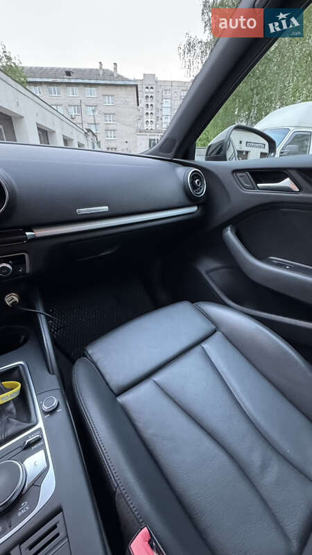 Хэтчбек Audi A3 2018 в Житомире