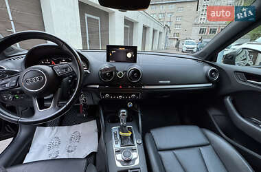Хэтчбек Audi A3 2018 в 