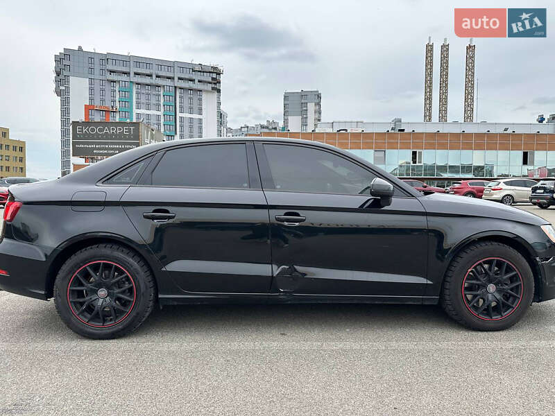 Седан Audi A3 2015 в Киеве