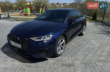 Седан Audi A3 2021 в 