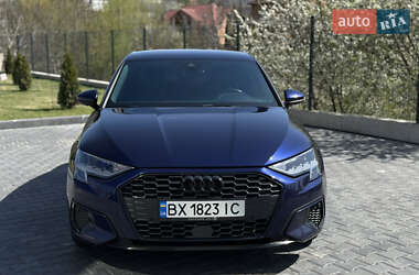 Седан Audi A3 2021 в 