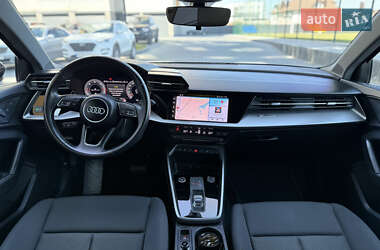 Седан Audi A3 2021 в 
