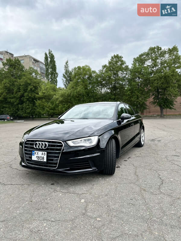 Седан Audi A3 2015 в Лозовой