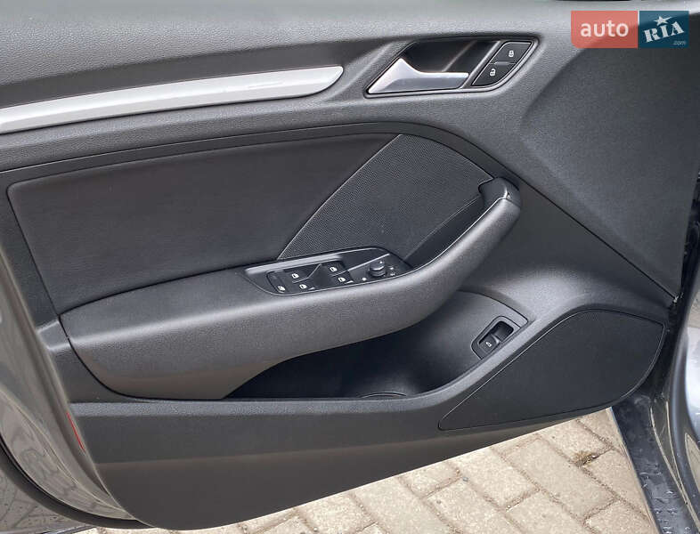 Седан Audi A3 2014 в Рівному