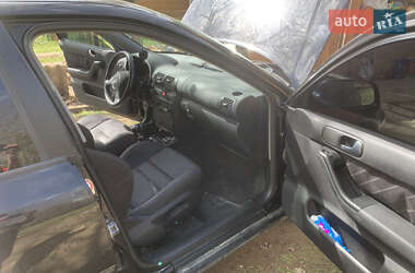 Хэтчбек Audi A3 2002 в 