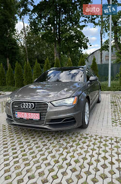 Хэтчбек Audi A3 2016 в 