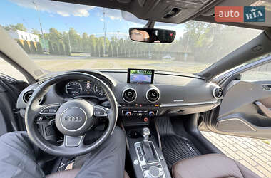 Хэтчбек Audi A3 2016 в 