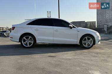 Седан Audi A3 2015 в 
