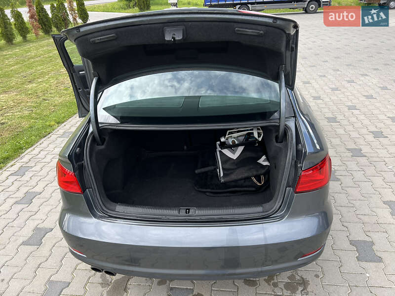 Седан Audi A3 2014 в Львове
