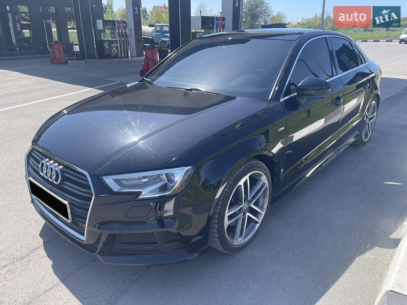 Седан Audi A3 2017 в Хырове