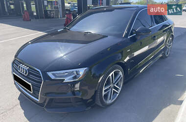 Седан Audi A3 2017 в 