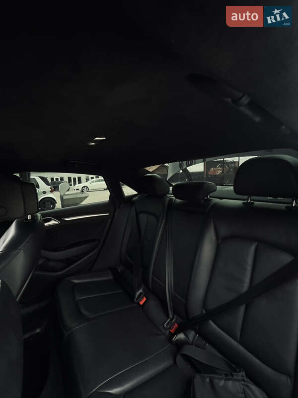 Седан Audi A3 2017 в Хырове