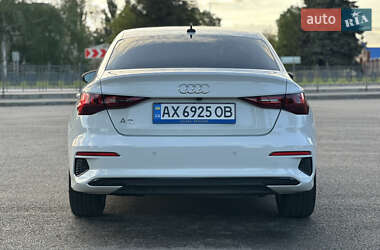 Седан Audi A3 2022 в 