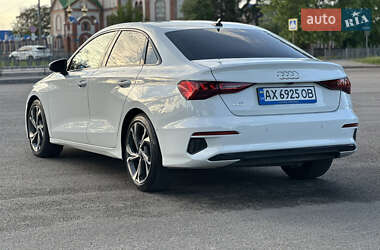 Седан Audi A3 2022 в 
