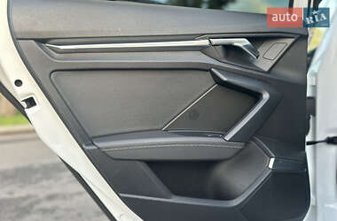 Седан Audi A3 2022 в 