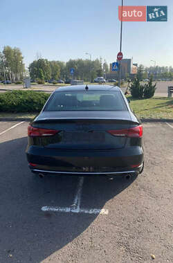 Хэтчбек Audi A3 2019 в 