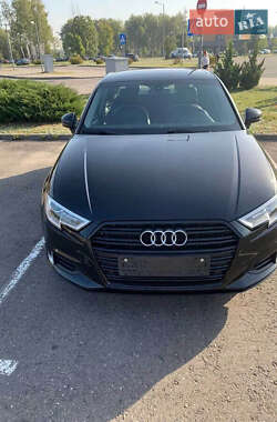 Хэтчбек Audi A3 2019 в 