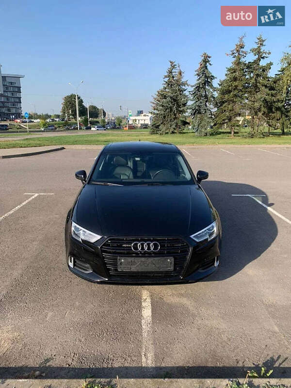 Хэтчбек Audi A3 2019 в 