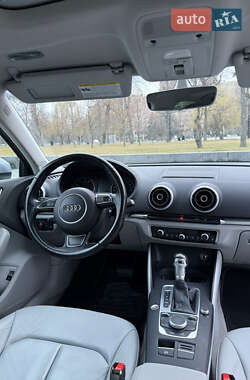 Седан Audi A3 2016 в Харькове