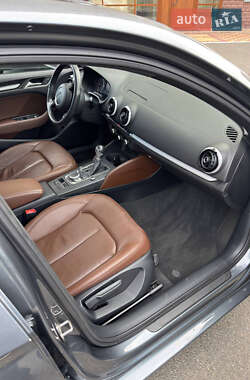 Седан Audi A3 2015 в 