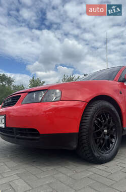 Хэтчбек Audi A3 1998 в 