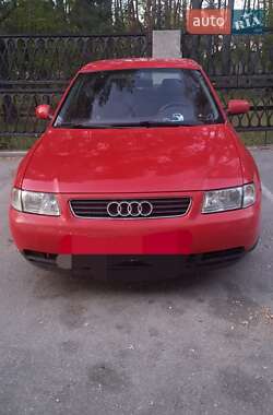 Хэтчбек Audi A3 1999 в 