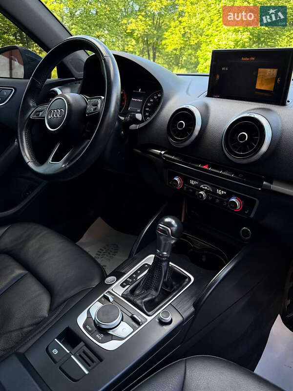 Седан Audi A3 2019 в Бурштыне