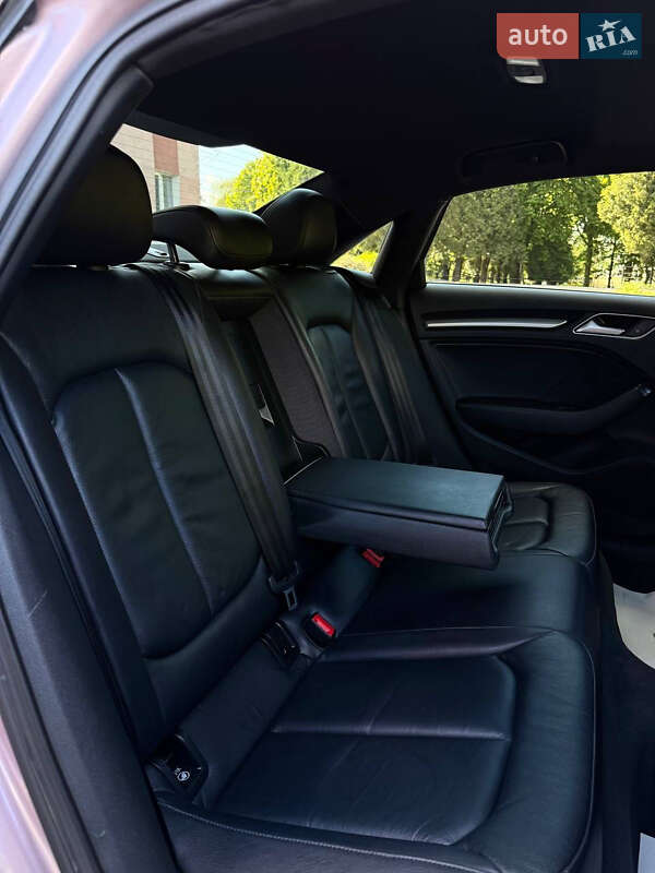 Седан Audi A3 2019 в Бурштыне