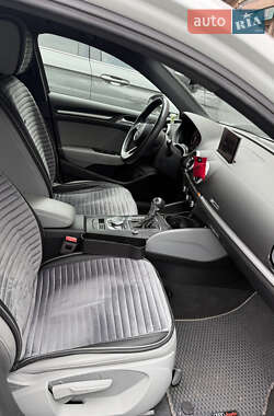 Седан Audi A3 2018 в 