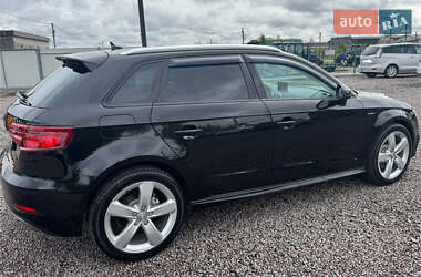 Хетчбек Audi A3 2017 в 