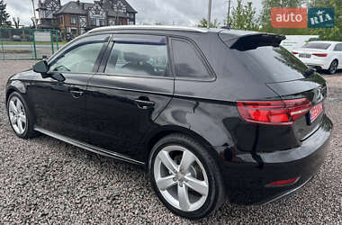 Хетчбек Audi A3 2017 в 