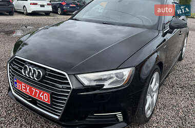 Хетчбек Audi A3 2017 в 